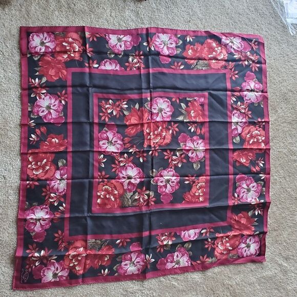 Oscar de la Renta Square Floral Satin scarf wrap - Picture 3 of 14
